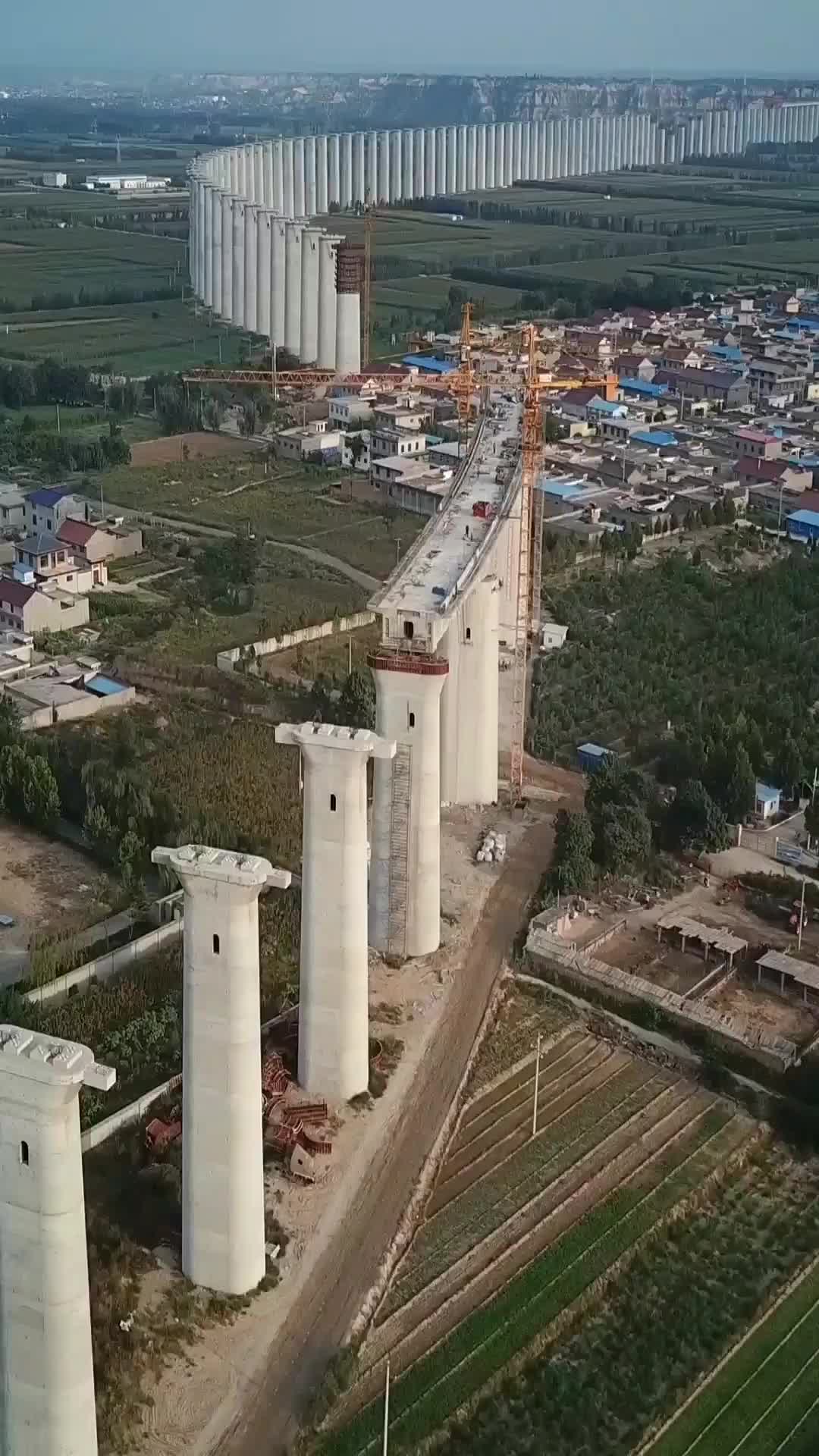 建设时期的蒙华铁路河津段珍贵影像航拍!向伟大的建设者们致敬!