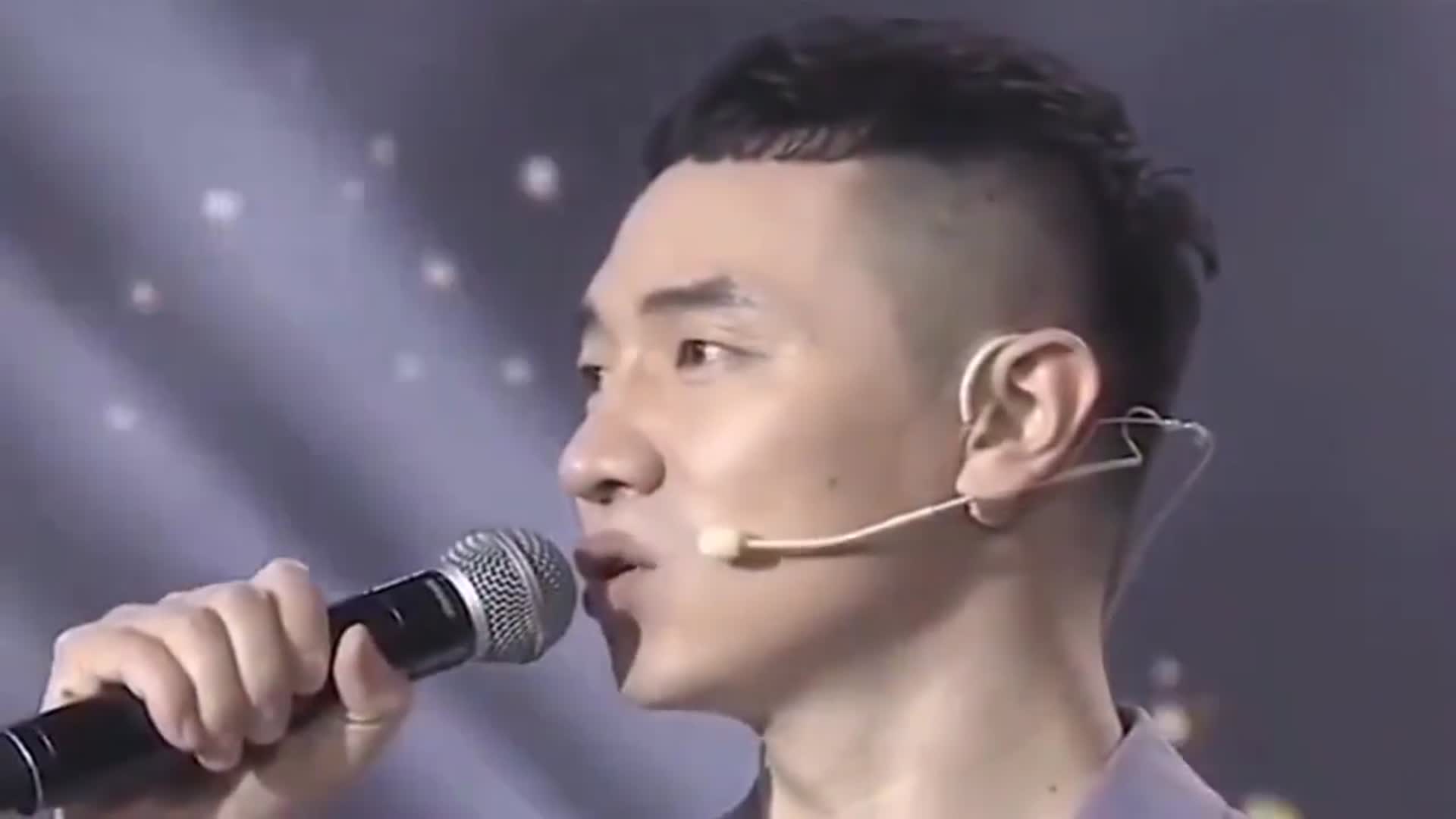 王琪演唱一首可可托海的牧羊人