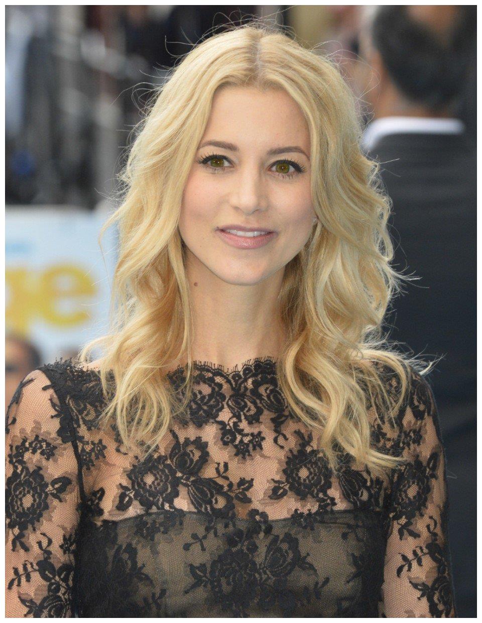 大卫-李前女友萨宾娜-加德克奇 天使般精致容貌完全不似80后