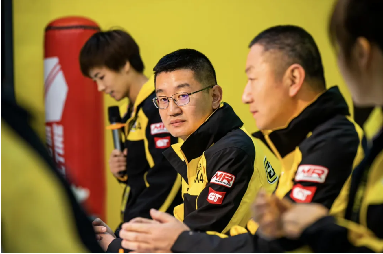 想跟你分享运良改装创始人朱云良,从一个汽配销售白手起家成为越野