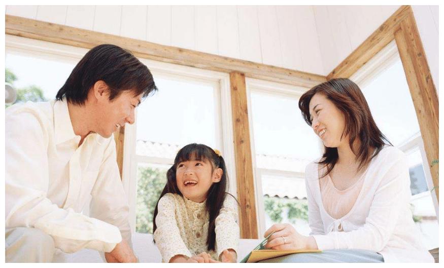 养育儿女,父母的合作当然需要,但更应多设法划分彼此的职责