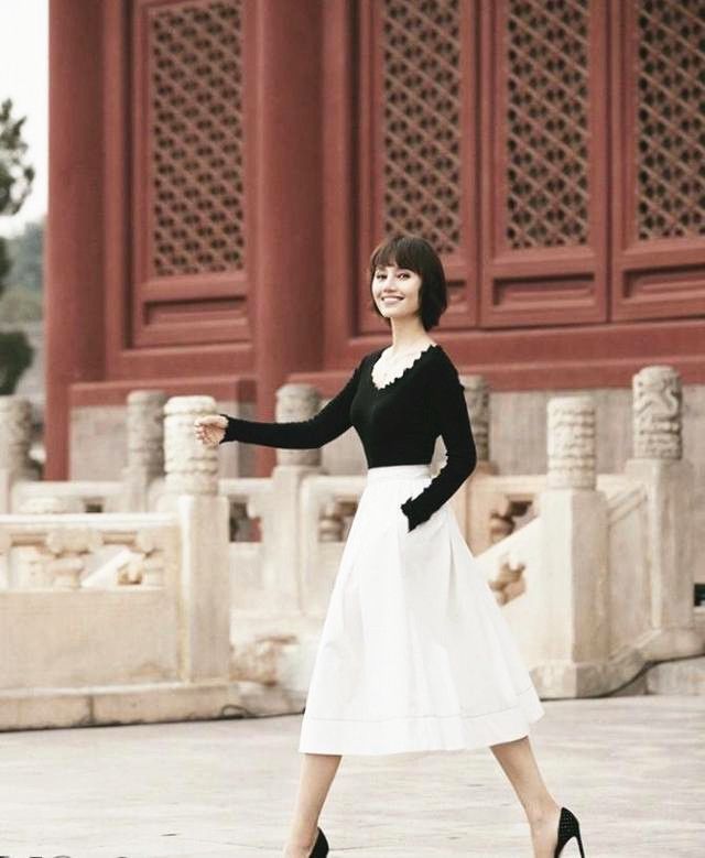 夏雨和袁泉23年婚姻成楷模,黑白穿搭神同步,影帝和影后的爱情休闲区蓝鸢梦想 - Www.slyday.coM 夏雨和袁泉23年婚姻成楷模,黑白穿搭神同步,影帝和影后的爱情休闲区蓝鸢梦想 - Www.slyday.coM