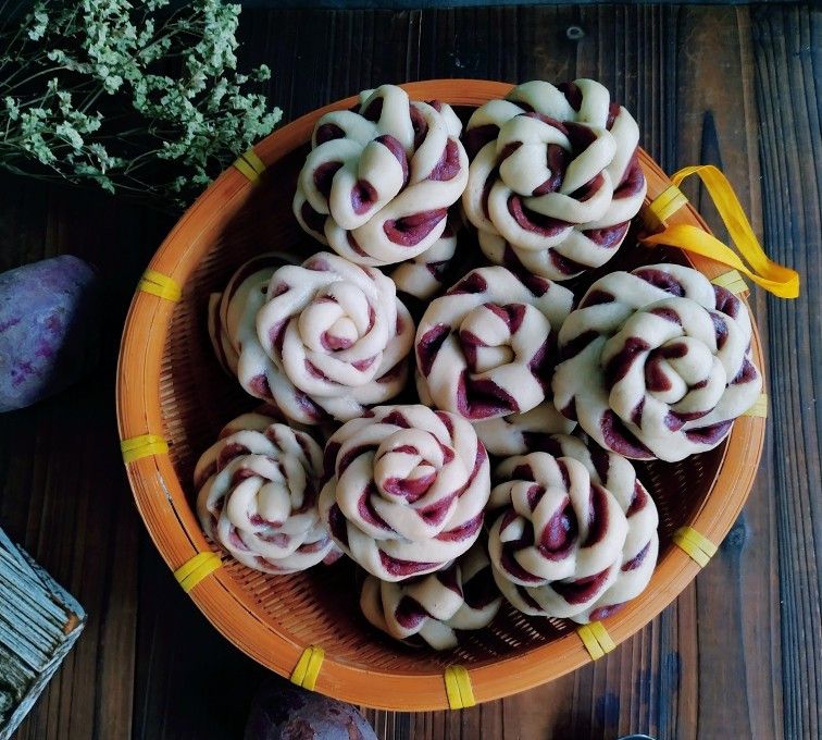 花样面点:网上学的这朵紫薯花馒头,简单易做