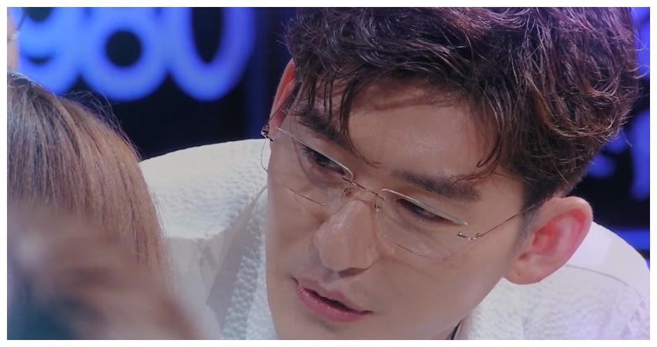 张翰当众撒娇，仅用三个字就撩到杨超越：谈过恋爱的就是不一样休闲区蓝鸢梦想 - Www.slyday.coM