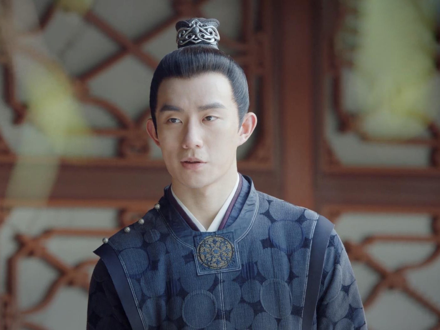 锦心似玉心直口快的冬青惹人厌闷葫芦的他却让人脊背发冷