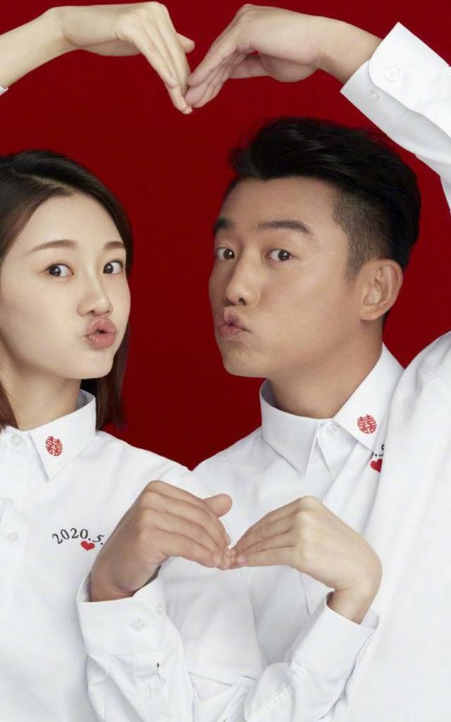 郑凯苗苗情侣合照,超级甜_高清图集_新浪网