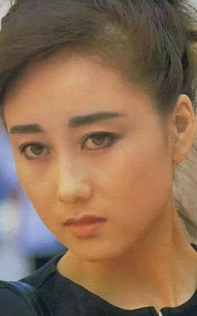 香港小姐利智,与老公李连杰合照_高清图集_新浪网