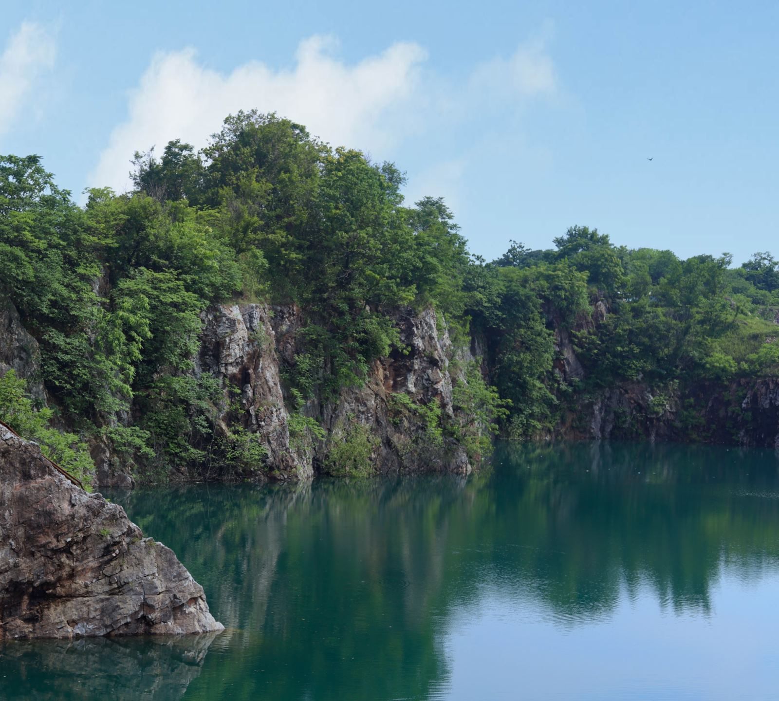 随拍:探寻芜湖荆山深水矿坑湖_高清图集_新浪网