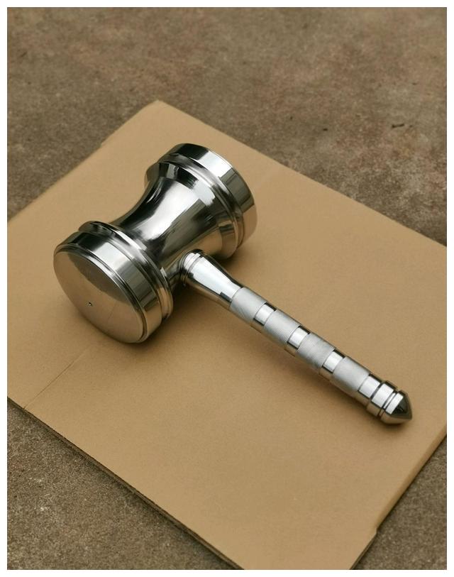 斗罗大陆:粉丝自己动手制作昊天锤,网友:这确定不是拍卖锤?