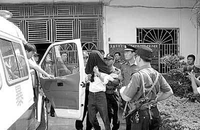 妻子眼中好丈夫,邻居眼里老实人,最后却被发现是杀害8人的凶手休闲区蓝鸢梦想 - Www.slyday.coM 妻子眼中好丈夫,邻居眼里老实人,最后却被发现是杀害8人的凶手休闲区蓝鸢梦想 - Www.slyday.coM