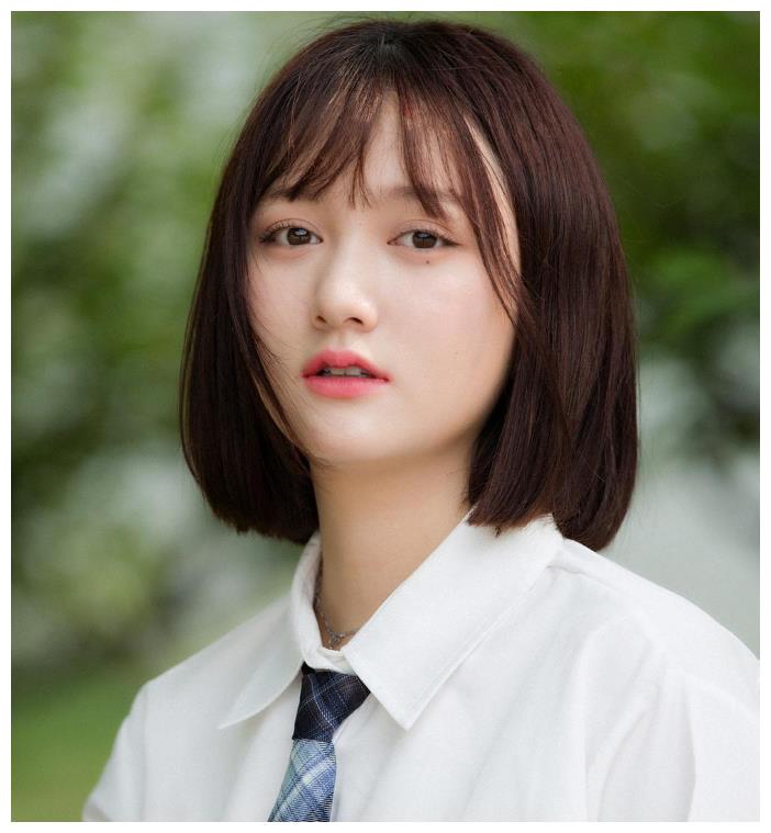 董思怡为饰演段家宝增肥15斤,旧照被粉丝疯传,颜值媲美迪丽热巴