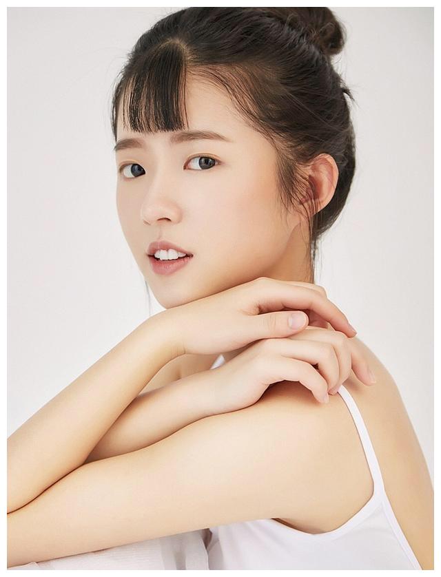 演员系列 第一百四十二期 第一季 何蓝逗 清新与可爱