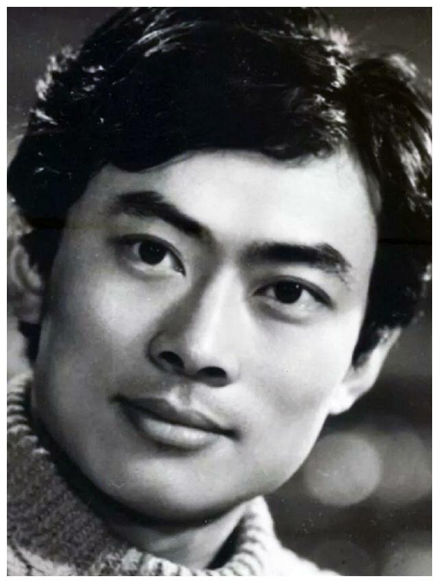 大陆第一部琼瑶剧《在水一方》男主角王诗槐两度婚姻,儿女双全