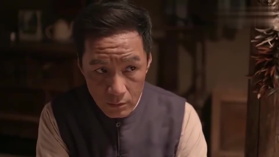 为了给大伙放哨,马仁礼家里放着漂亮媳妇都不回去了!