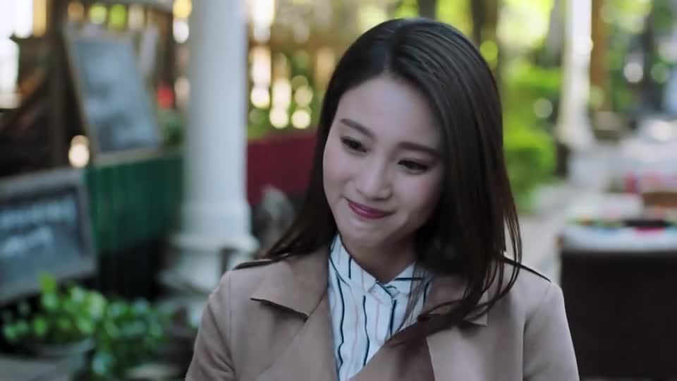 猎毒人:江伊楠收到了新闻推送,看到楚莹父女在法庭对峙