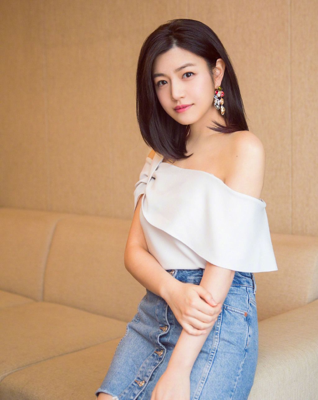 陈妍希拥有姣好的外形,精致的五官,聪慧的悟性,你有没有动心?