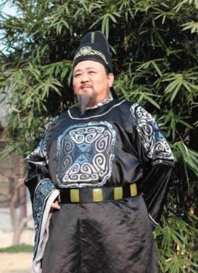 《神探狄仁杰》主演：54岁梁冠华笑容可掬，张子健成雷剧专业户|张子健|梁冠华|雷剧_新浪新闻