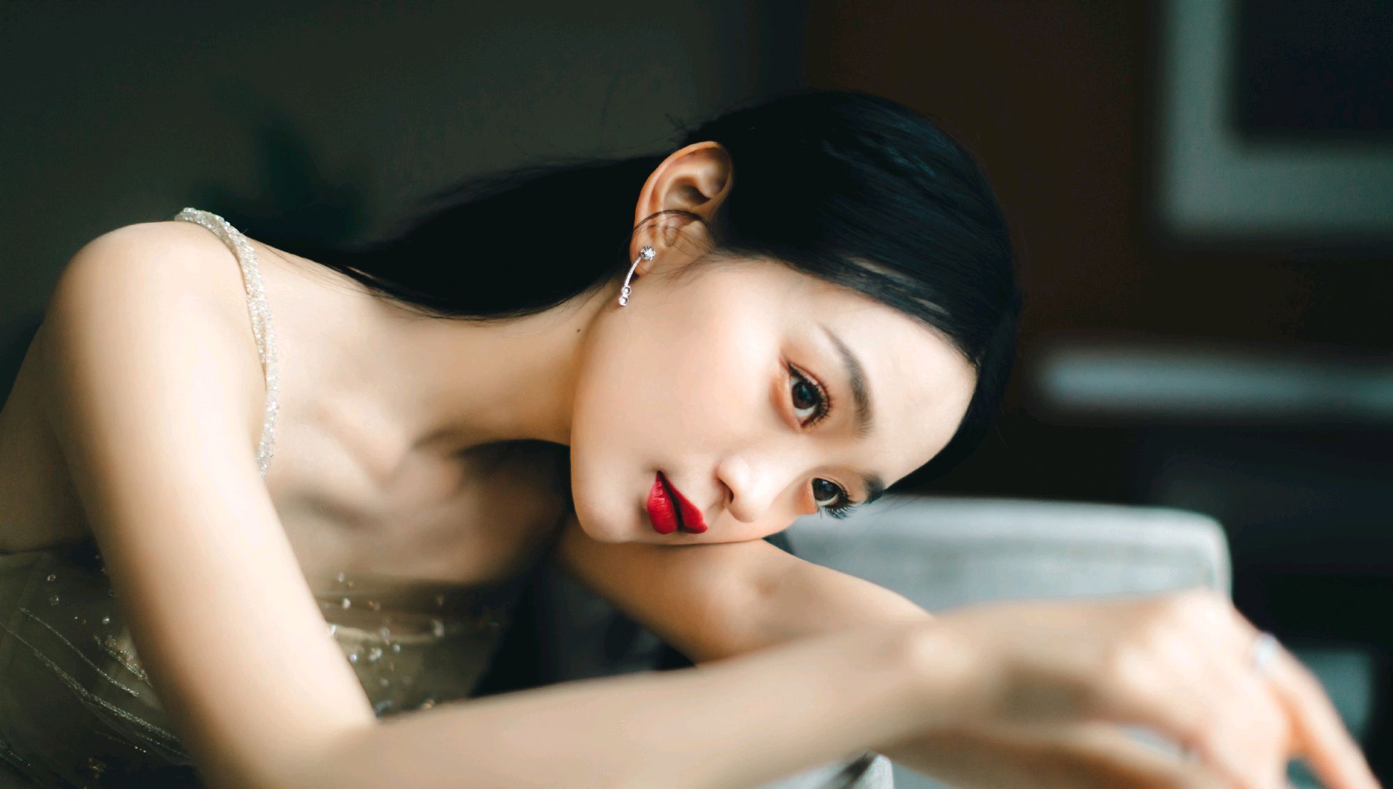 美少女何泓姗天生丽质美丽动人