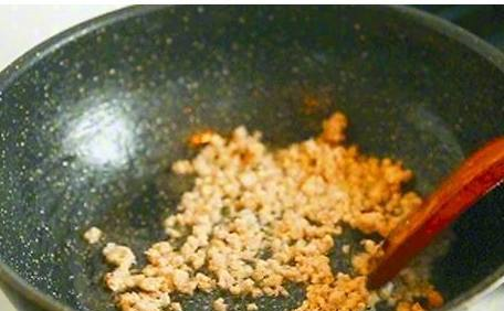 今天妈妈烧的茄子,味道跟饭店差不多,不油腻很入味一盘都吃光了休闲区蓝鸢梦想 - Www.slyday.coM 今天妈妈烧的茄子,味道跟饭店差不多,不油腻很入味一盘都吃光了休闲区蓝鸢梦想 - Www.slyday.coM