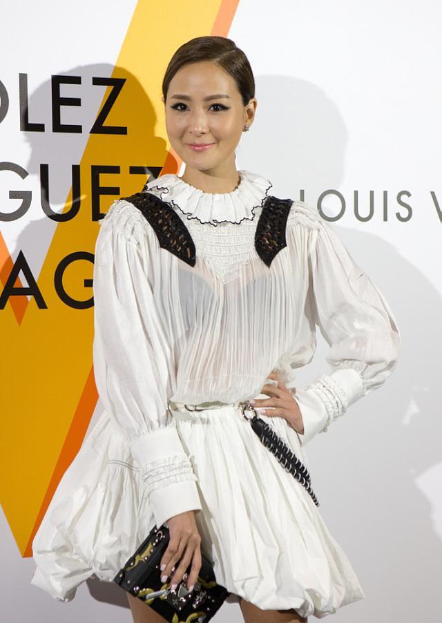 名媛孙芸芸平时虽然穿的奢侈但服装看着接地气感觉不是很高级