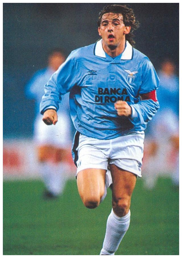 经历众多球队和磨练后,西格诺里终于获得成功