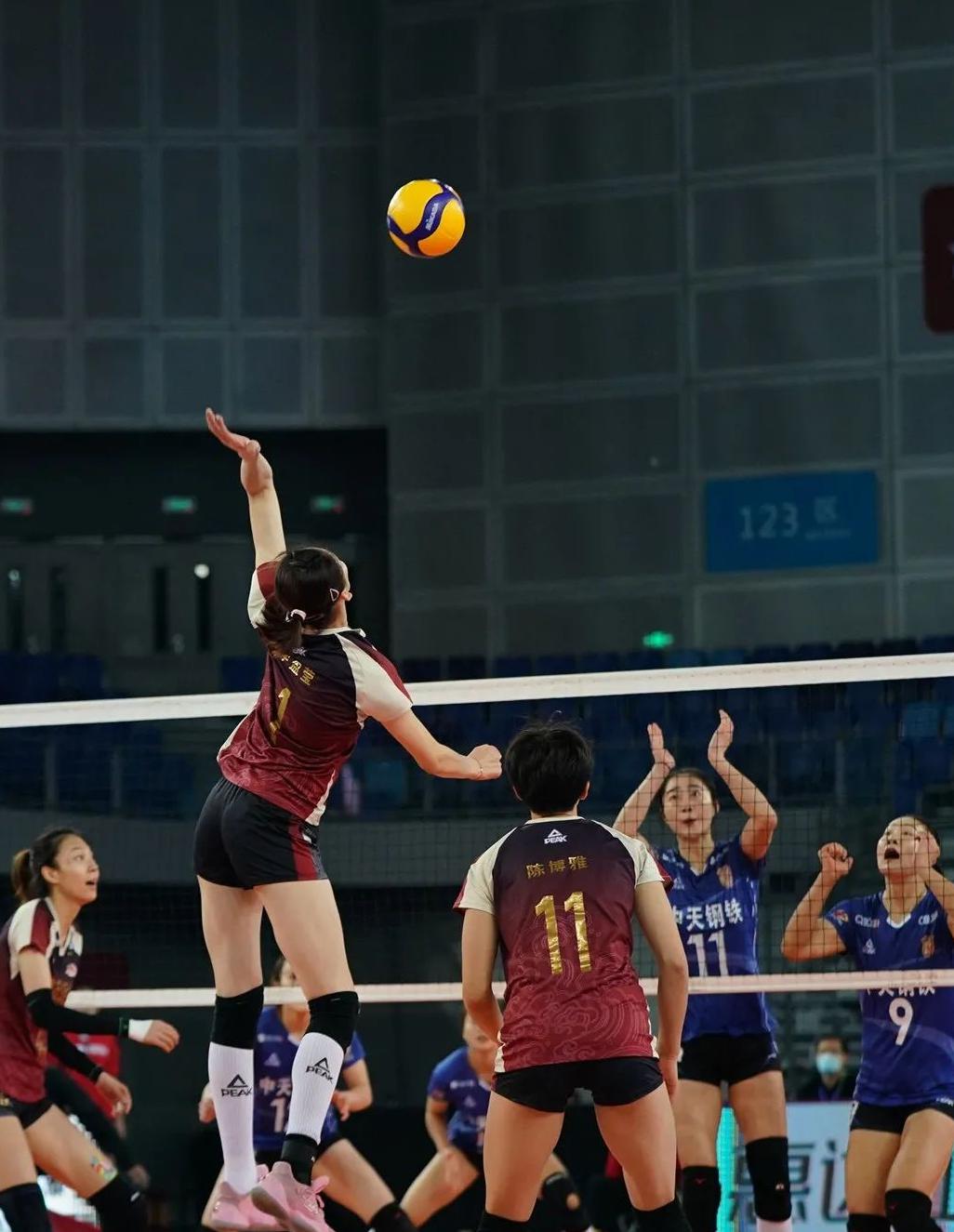 振奋13冠天津女排