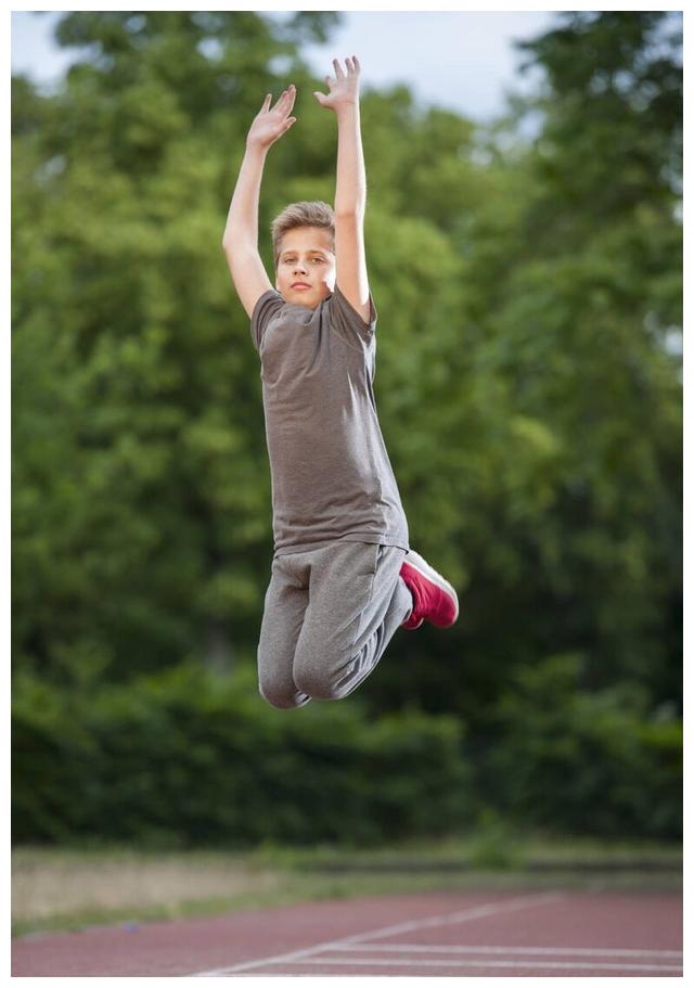 孩子长高有窍门经常做这四种运动能帮助孩子长高