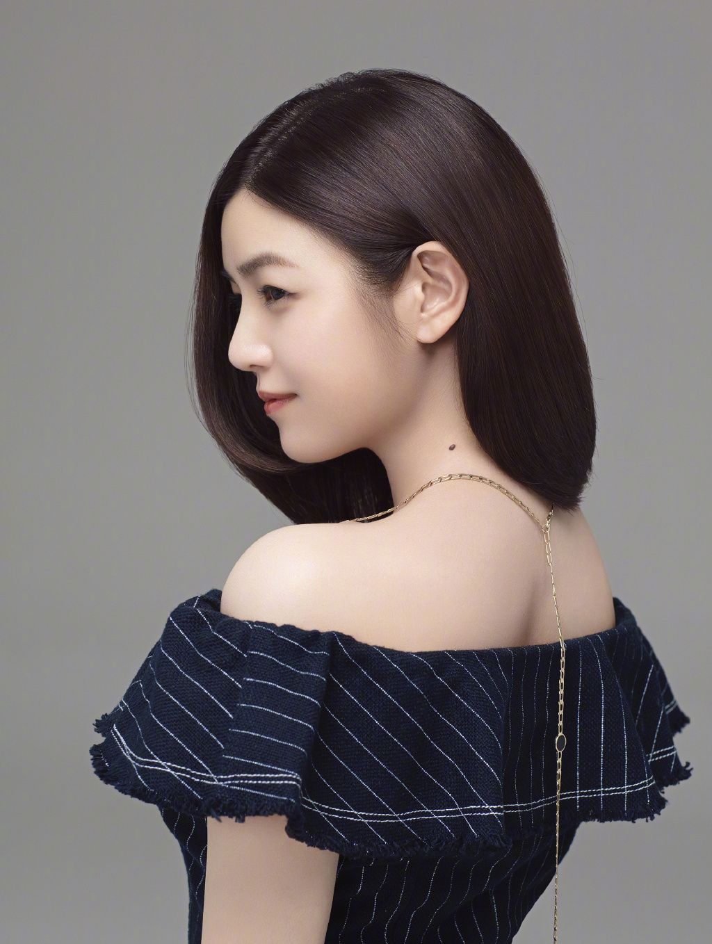 陈妍希拥有姣好的外形,精致的五官,聪慧的悟性,你有没有动心?