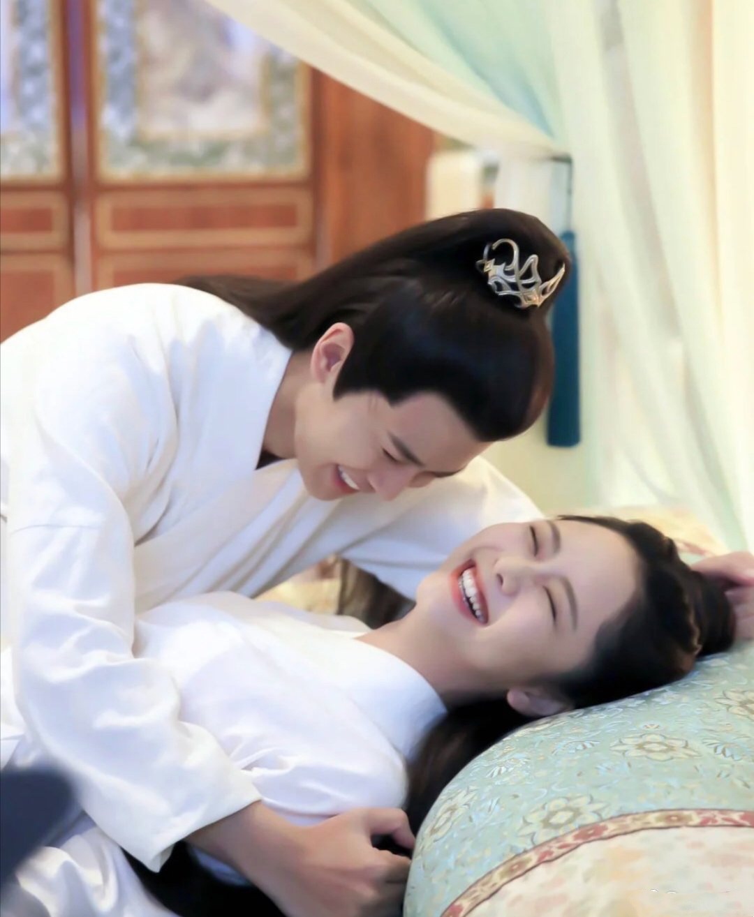 任嘉伦有多宠老婆?看剧本先问吻戏,说服导演用"额头吻"