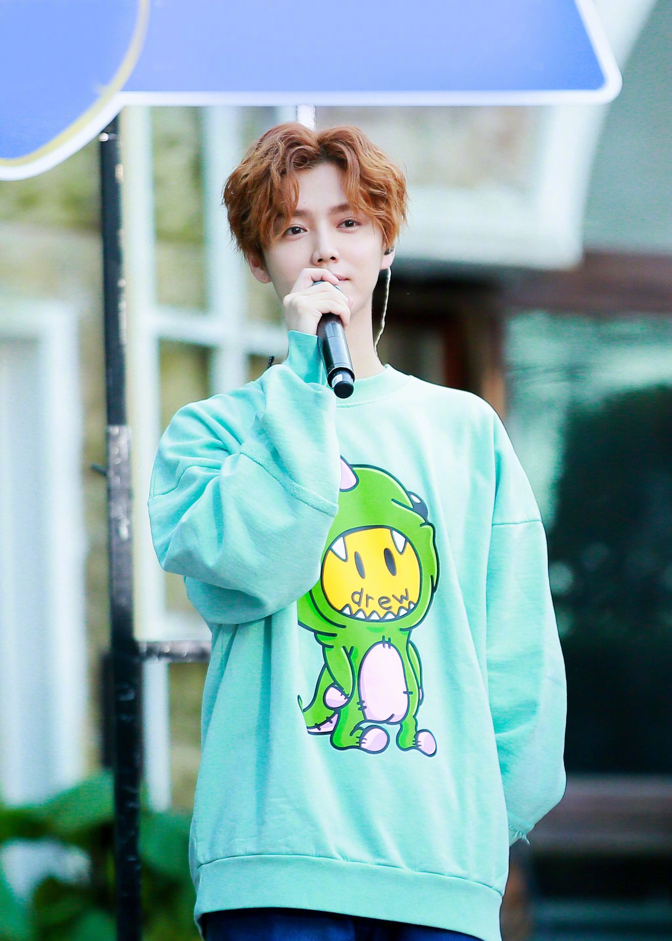 薄荷少年鹿晗《创造营》全新造型,扑面而来的少年感