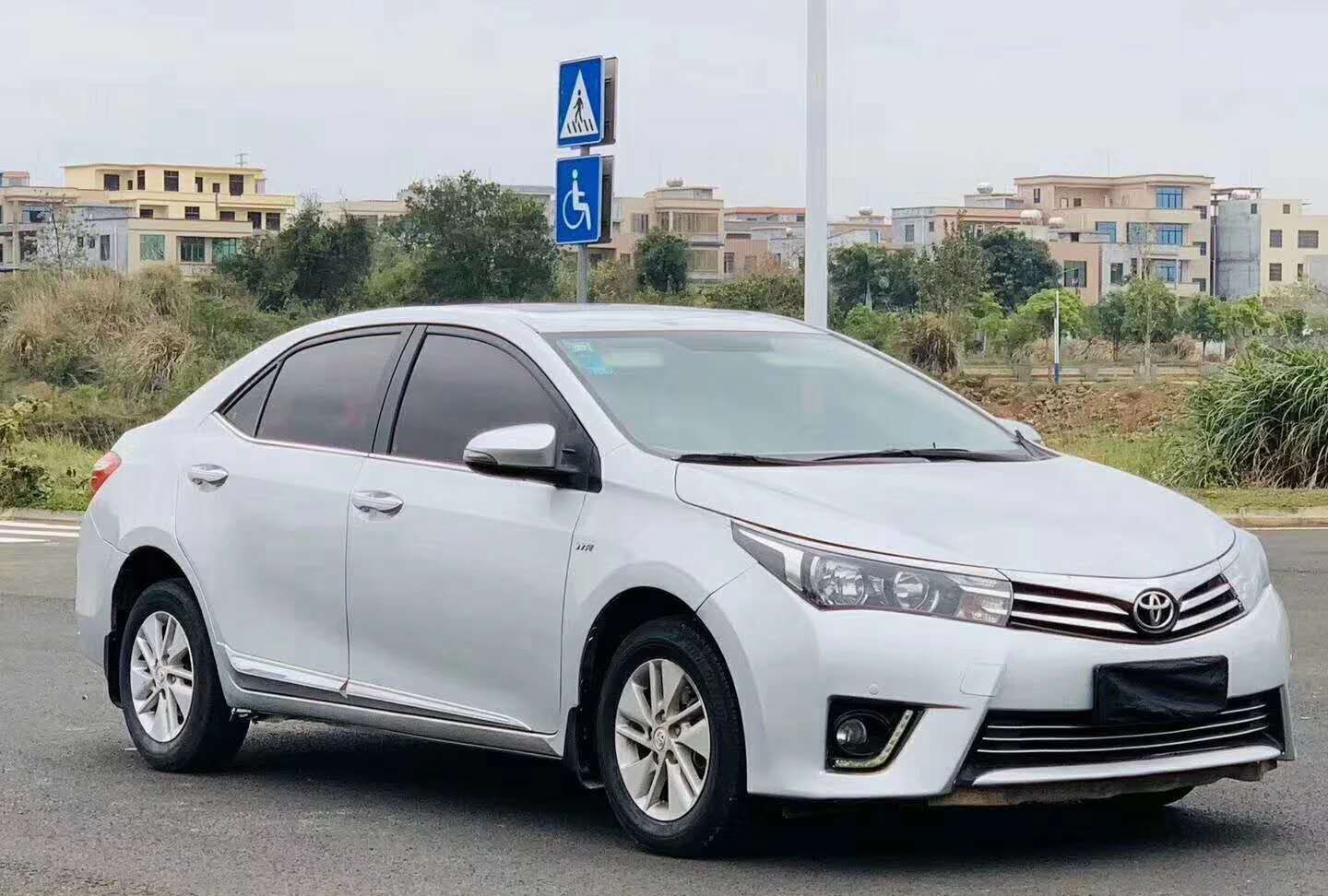 12年丰田卡罗拉,适合城市里带步使用,目前停产了