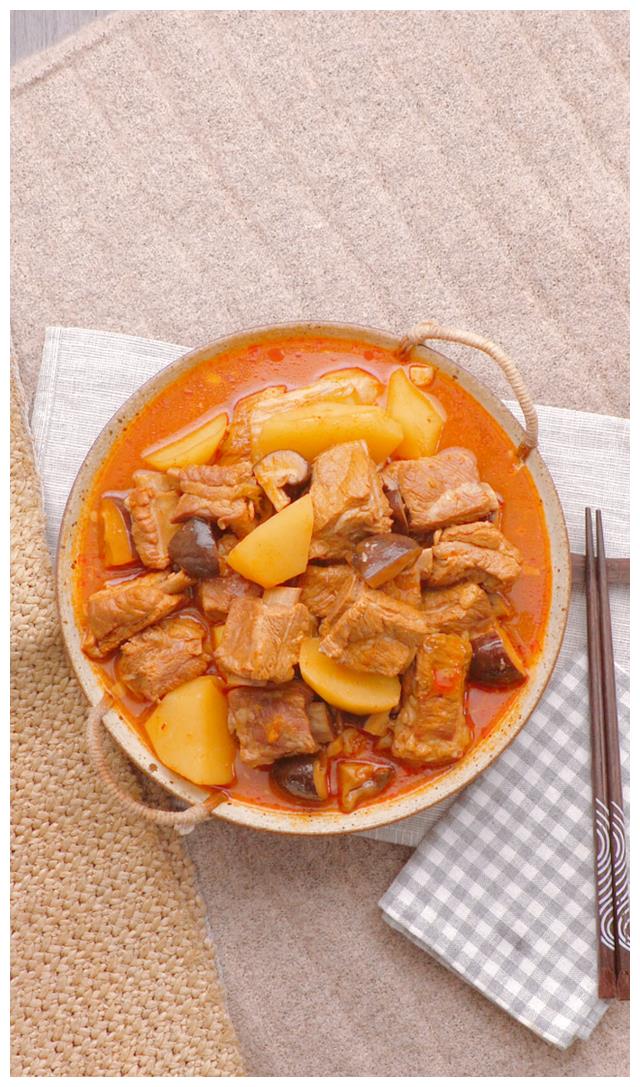 韩式辣炖排骨