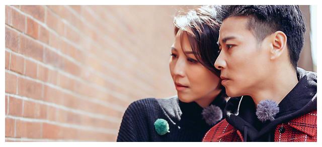 蔡少芬迷恋刘德华每天亲吻照片希望嫁给他张晋吃醋表情太可爱