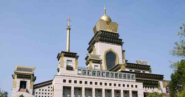 台湾一奇葩寺庙,有一奇特规定,庙内禁止烧香,内部肃穆庄严__财经头条