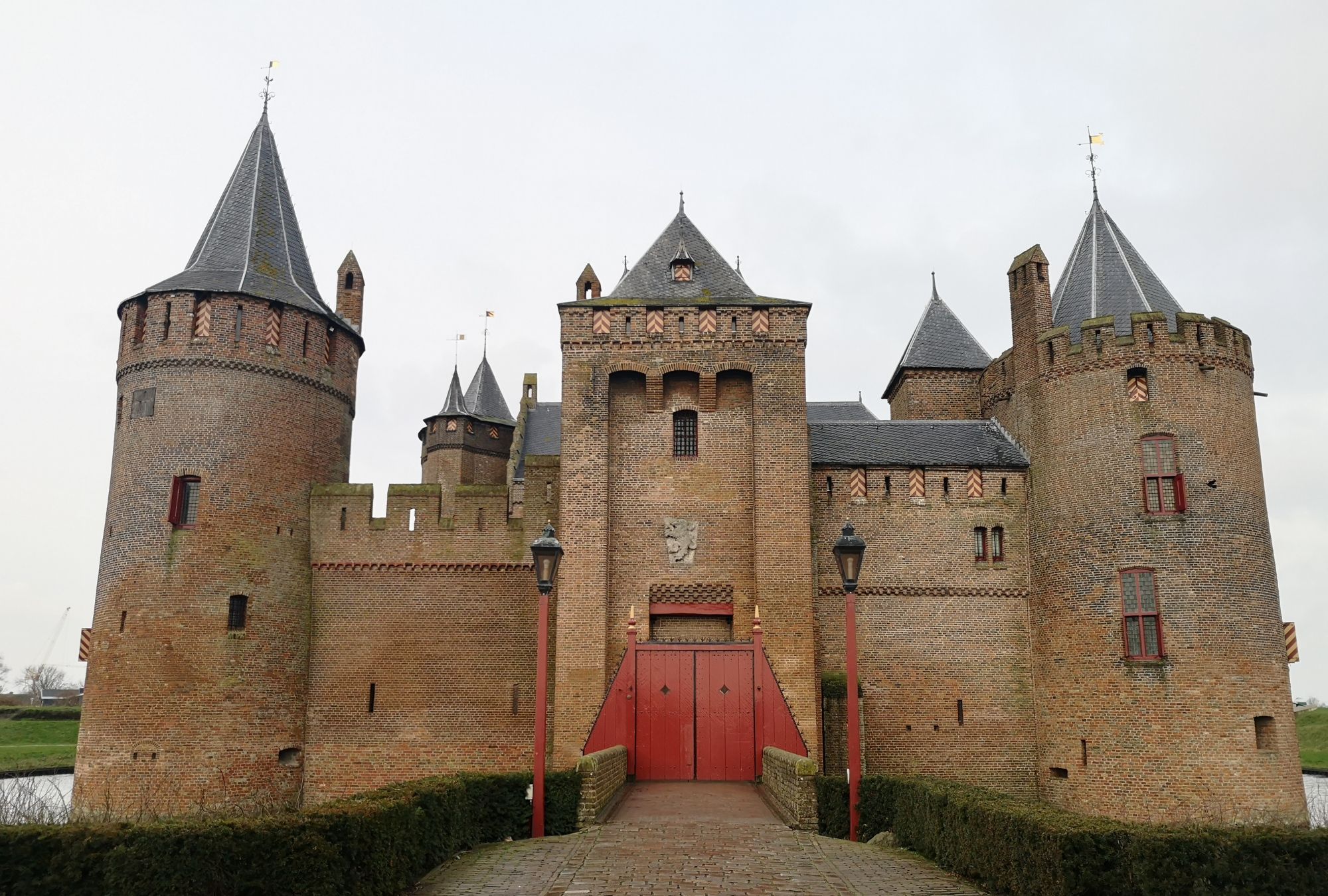 历经多次的战乱摧毁和重建的穆登城堡_高清图集_新浪网