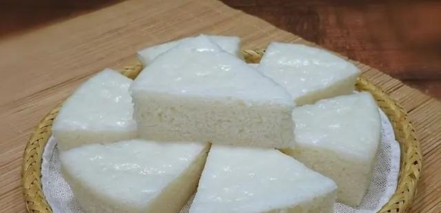 爱吃大米发糕的有福了,大厨教你不和面不揉面,出锅凉了也不硬|发糕