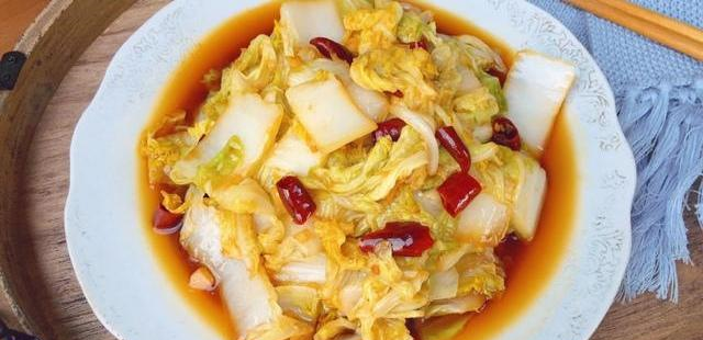 酸辣白菜如何炒酸辣可口厨师长教你详细做法简单又下饭
