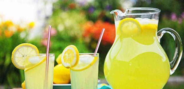 吃火锅被辣得流泪别只会喝矿泉水了,这几种食物才真的“解辣”休闲区蓝鸢梦想 - Www.slyday.coM 吃火锅被辣得流泪别只会喝矿泉水了,这几种食物才真的“解辣”休闲区蓝鸢梦想 - Www.slyday.coM