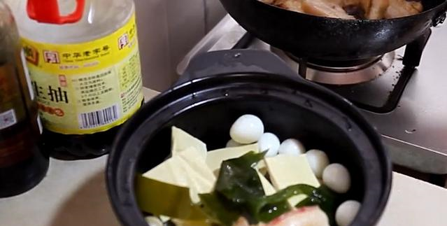 五花肉还可以这么做,在砂锅里一煮,吃起来一点都不油腻!休闲区蓝鸢梦想 - Www.slyday.coM 五花肉还可以这么做,在砂锅里一煮,吃起来一点都不油腻!休闲区蓝鸢梦想 - Www.slyday.coM