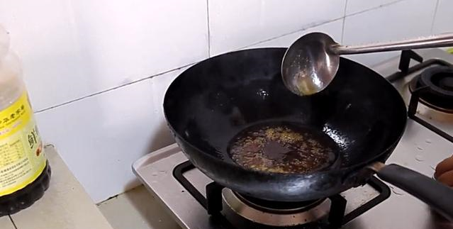 五花肉还可以这么做,在砂锅里一煮,吃起来一点都不油腻!休闲区蓝鸢梦想 - Www.slyday.coM 五花肉还可以这么做,在砂锅里一煮,吃起来一点都不油腻!休闲区蓝鸢梦想 - Www.slyday.coM