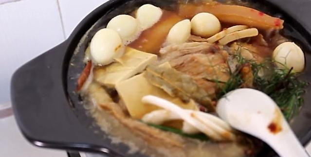 五花肉还可以这么做,在砂锅里一煮,吃起来一点都不油腻!休闲区蓝鸢梦想 - Www.slyday.coM 五花肉还可以这么做,在砂锅里一煮,吃起来一点都不油腻!休闲区蓝鸢梦想 - Www.slyday.coM