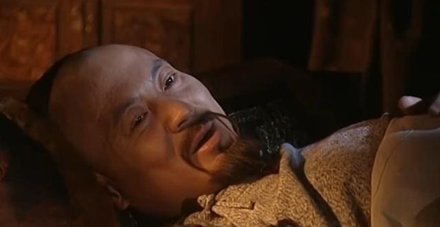 康熙王朝为何周培公一看见蜡烛没灯捻就断定太监要造反