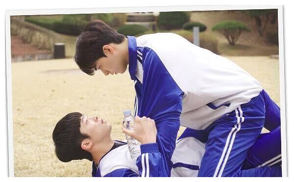 原来韩国也有bl剧啊!仅仅上映几天,豆瓣评分就飙到9.0了.