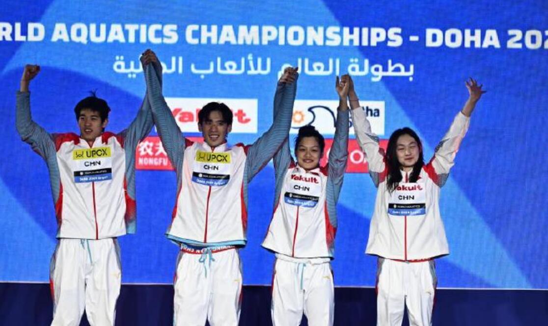 1届世锦赛,中国游泳诞生10位新冠军+4金王+3金王!统治力追跳水|新冠肺炎_新浪新闻