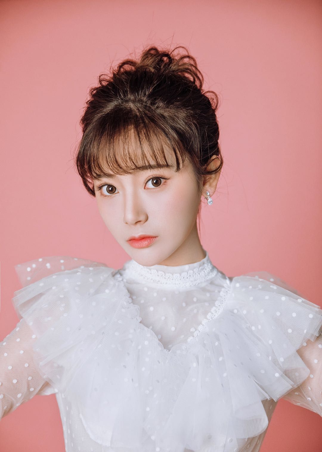 《完美关系》中饰演田璐的演员竟是她?现实中的她实在太美了