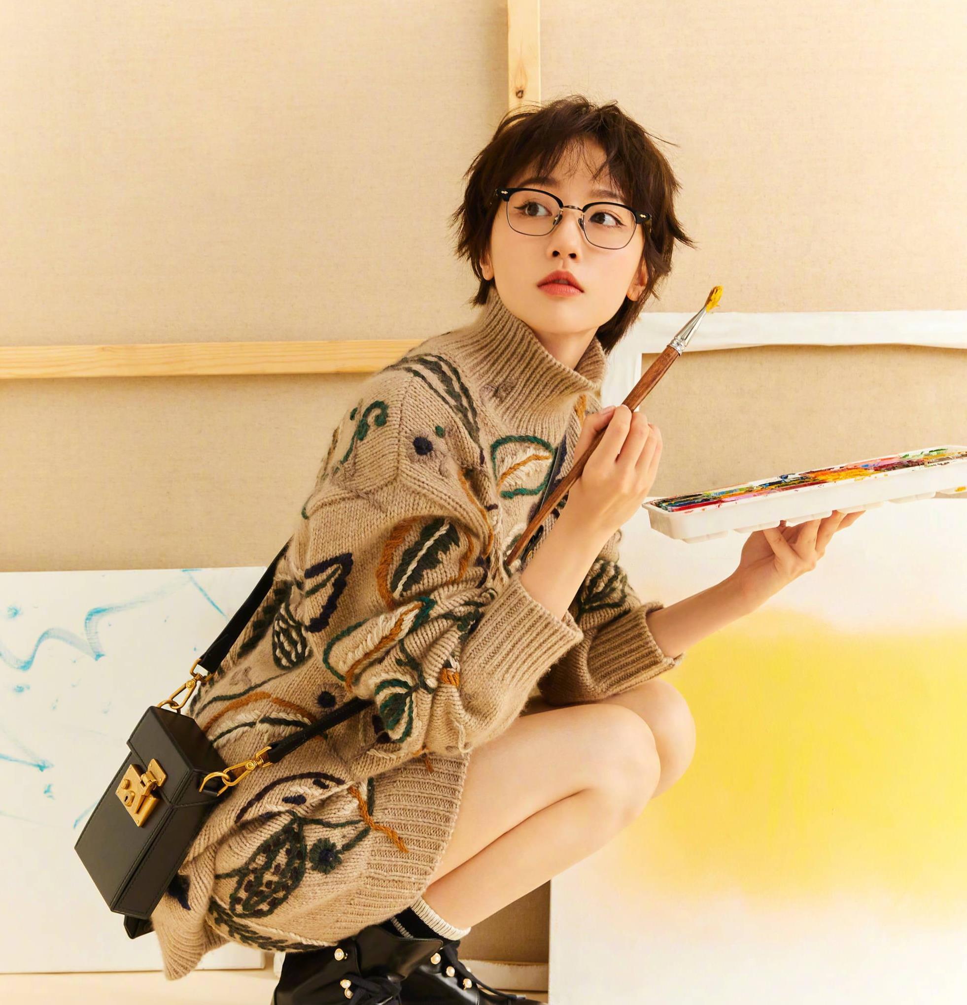 活力少女成果的穿搭大片每套都充满少女的奇思妙想治愈感满分