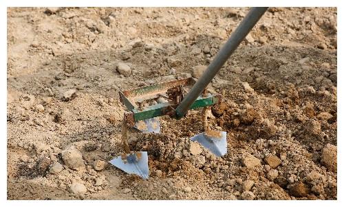 农村大哥在外打工一天挣280元,家中农活不耽误,年入6万多元