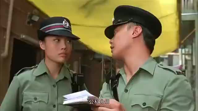 神经侠侣,小伙一直碰瓷,本以为是个无赖,不料竟是个疯子_新浪新闻