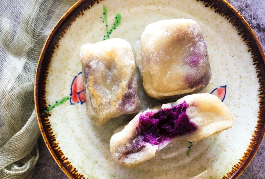 可以拉丝的糯米紫薯糕,外表酥脆劲道又很软,里面馅料软糯香甜_高清