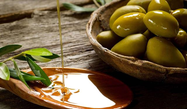 日本人一般吃什么油,为啥油炸食品很多,每天都吃也不会发胖?休闲区蓝鸢梦想 - Www.slyday.coM 日本人一般吃什么油,为啥油炸食品很多,每天都吃也不会发胖?休闲区蓝鸢梦想 - Www.slyday.coM